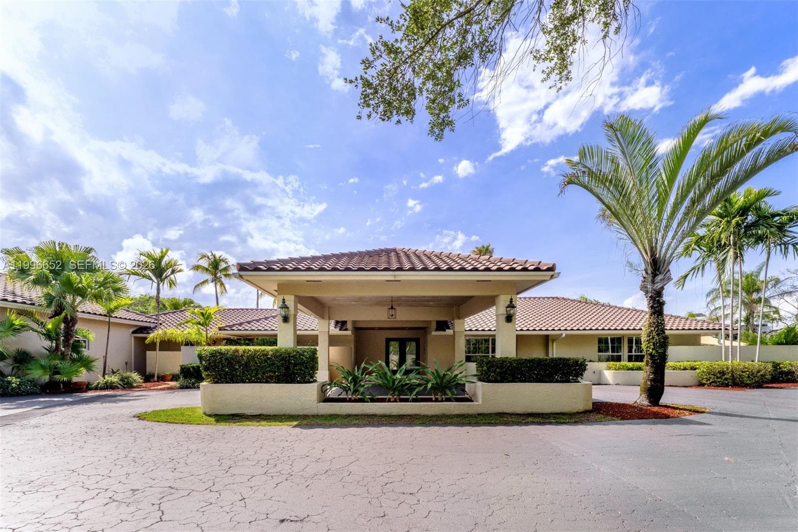 7201 SW 174th St, Palmetto Bay FL 33157 — 1