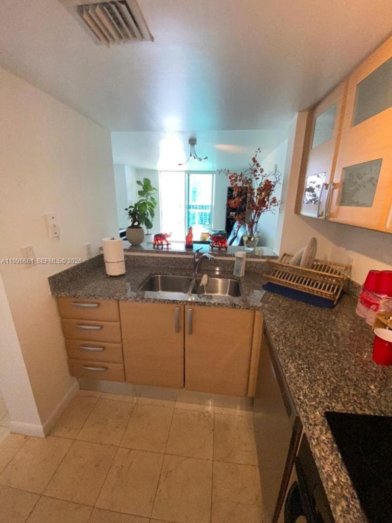 2101 Brickell Ave # 2604, Miami FL 33129 — 6