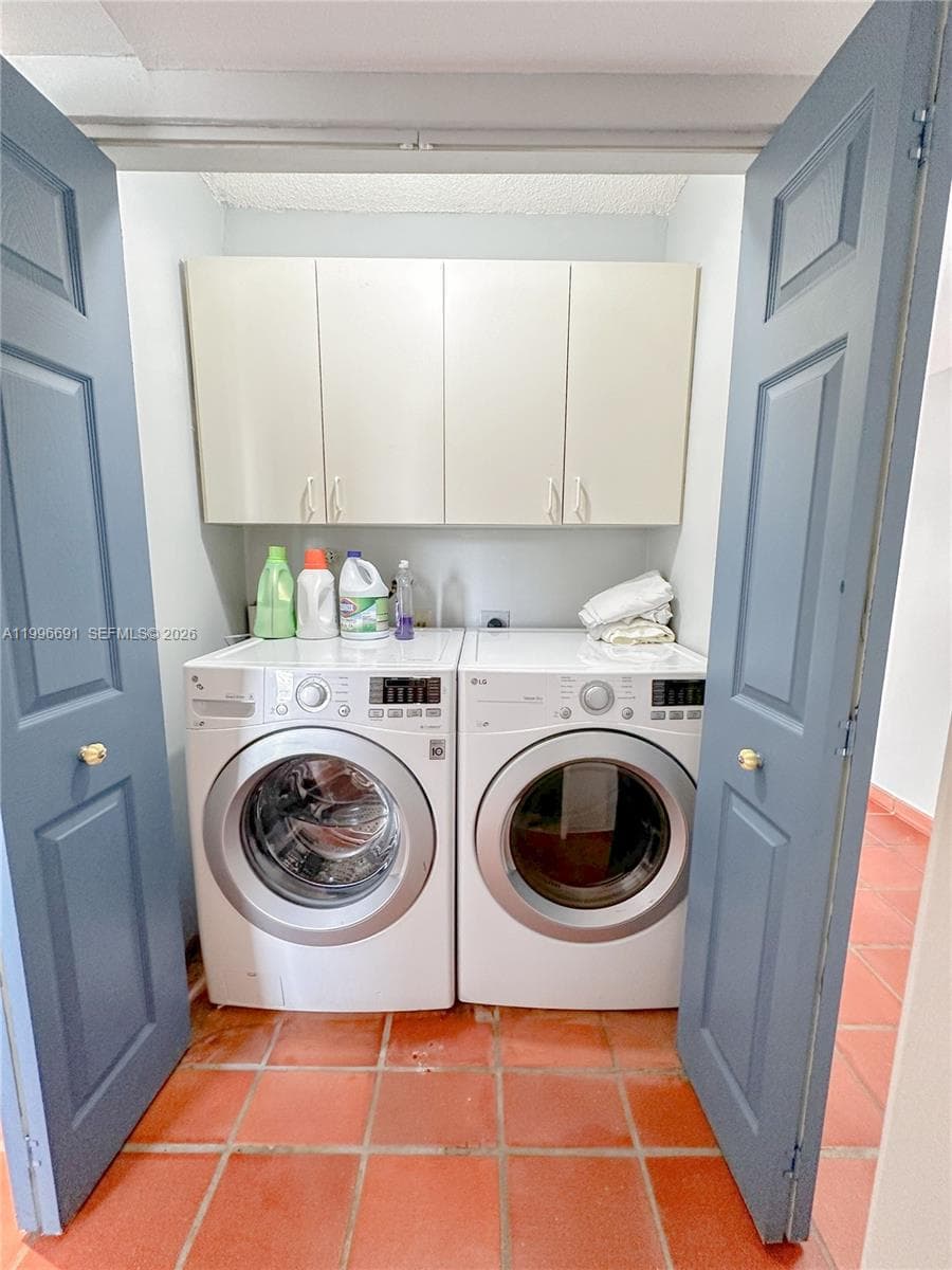 10000 NW 9th St Cir # 21, Miami FL 33172 — 8