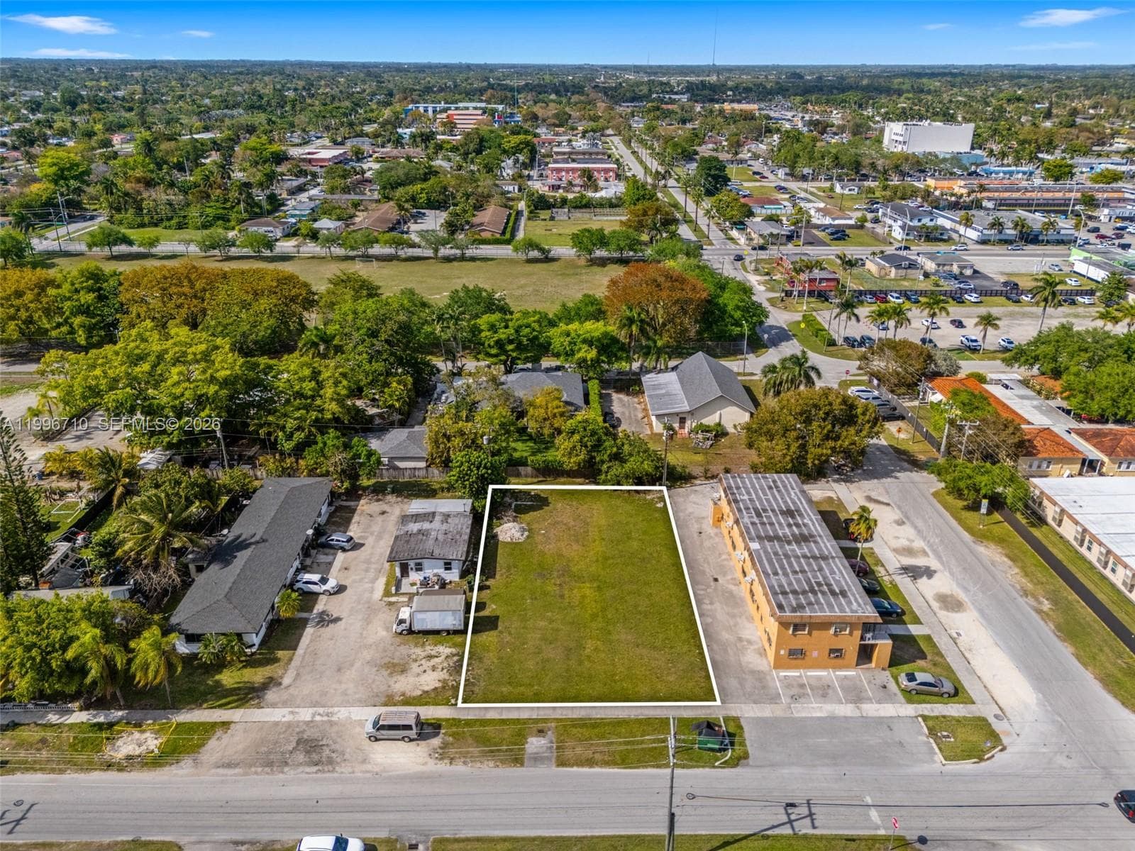 123 NW 6th St, Homestead FL 33030 — 13