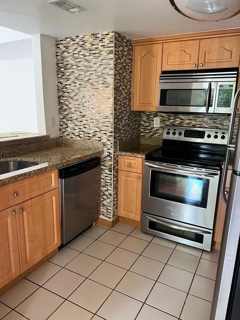 Gables I Townhomes Condo, Miami, FL — 5