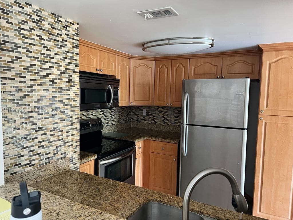 Gables I Townhomes Condo, Miami, FL — 4