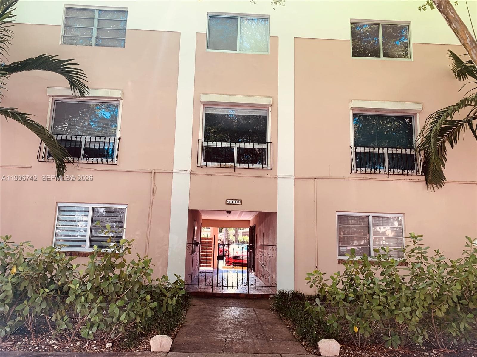 1110 Salzedo St # 2C, Coral Gables FL 33134 — 2