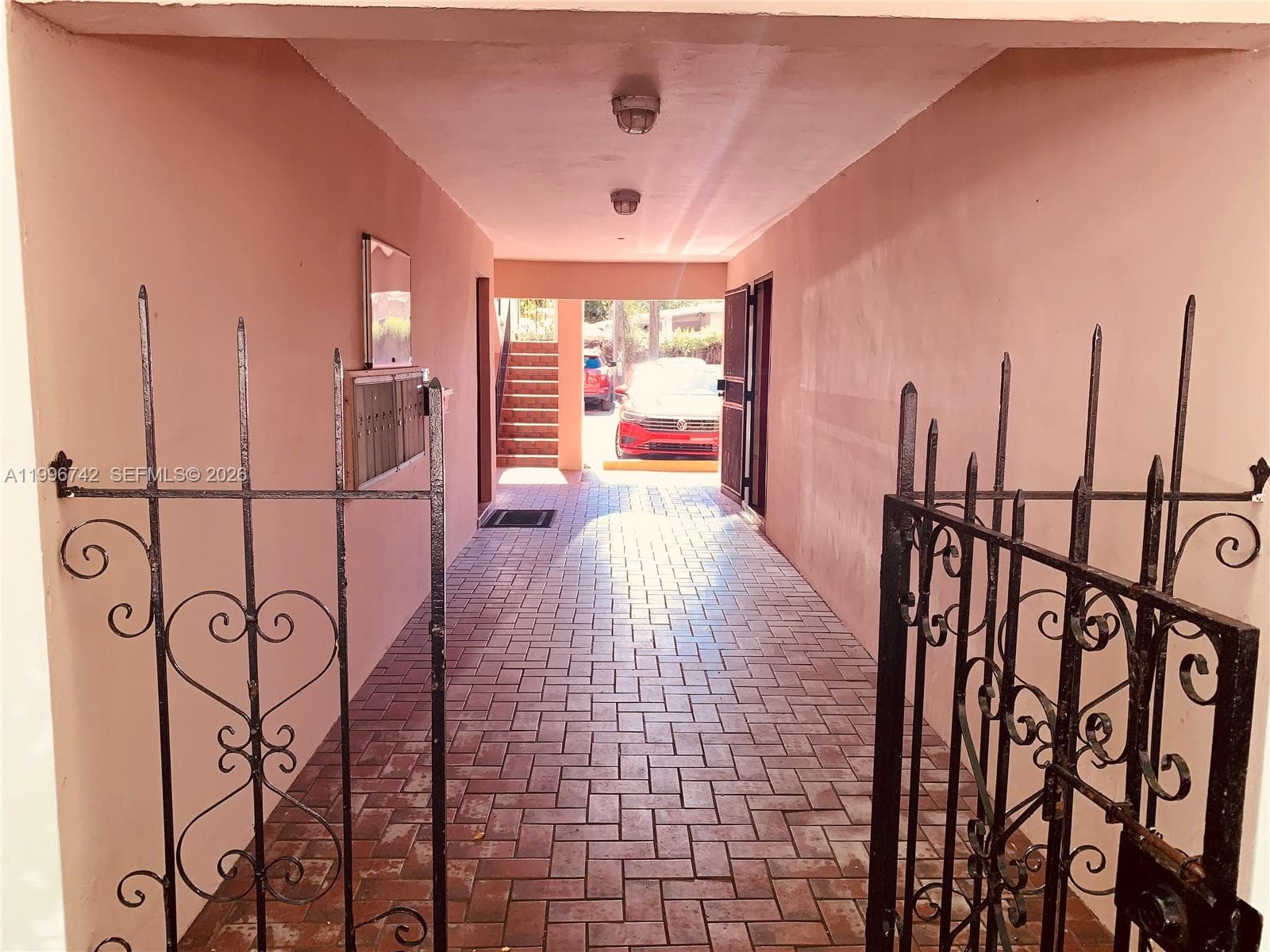 1110 Salzedo St # 2C, Coral Gables FL 33134 — 3