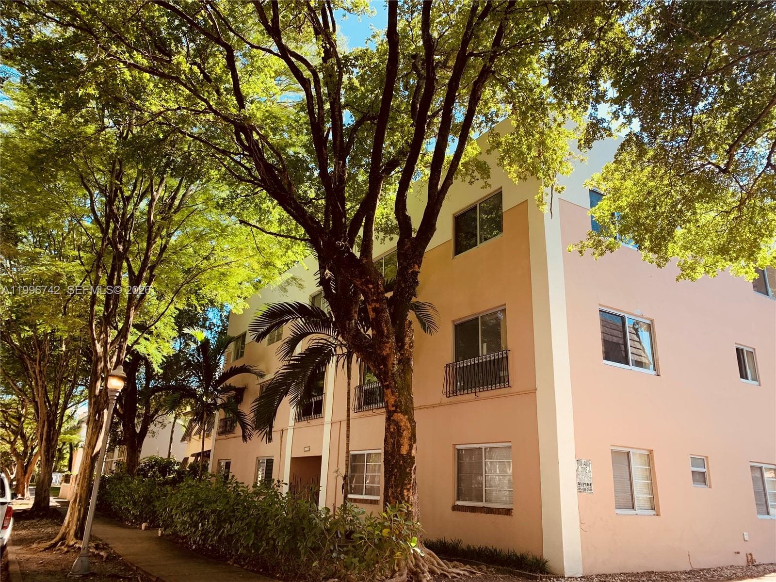 1110 Salzedo St # 2C, Coral Gables FL 33134 — 1