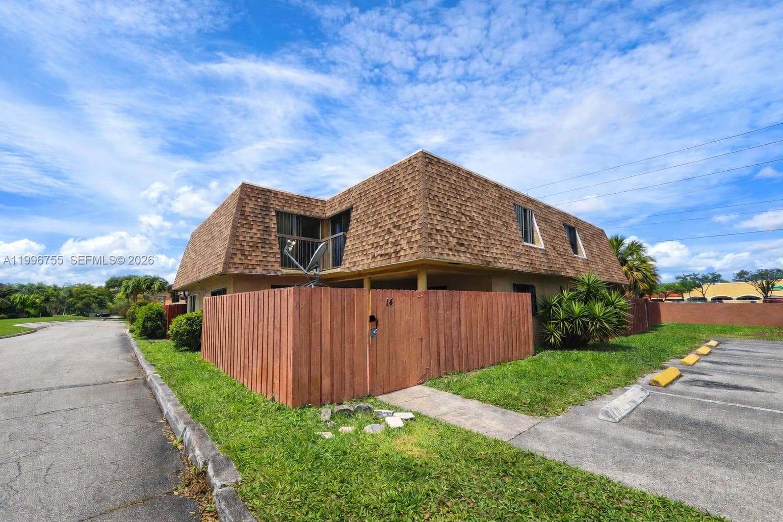 2455 W 67th Pl # 14, Hialeah FL 33016 — 1