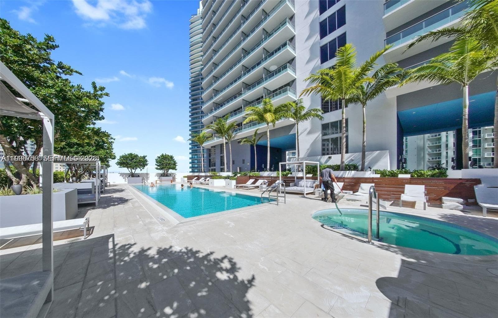 1300 Brickell Bay Dr # 3206, Miami FL 33131 — 43