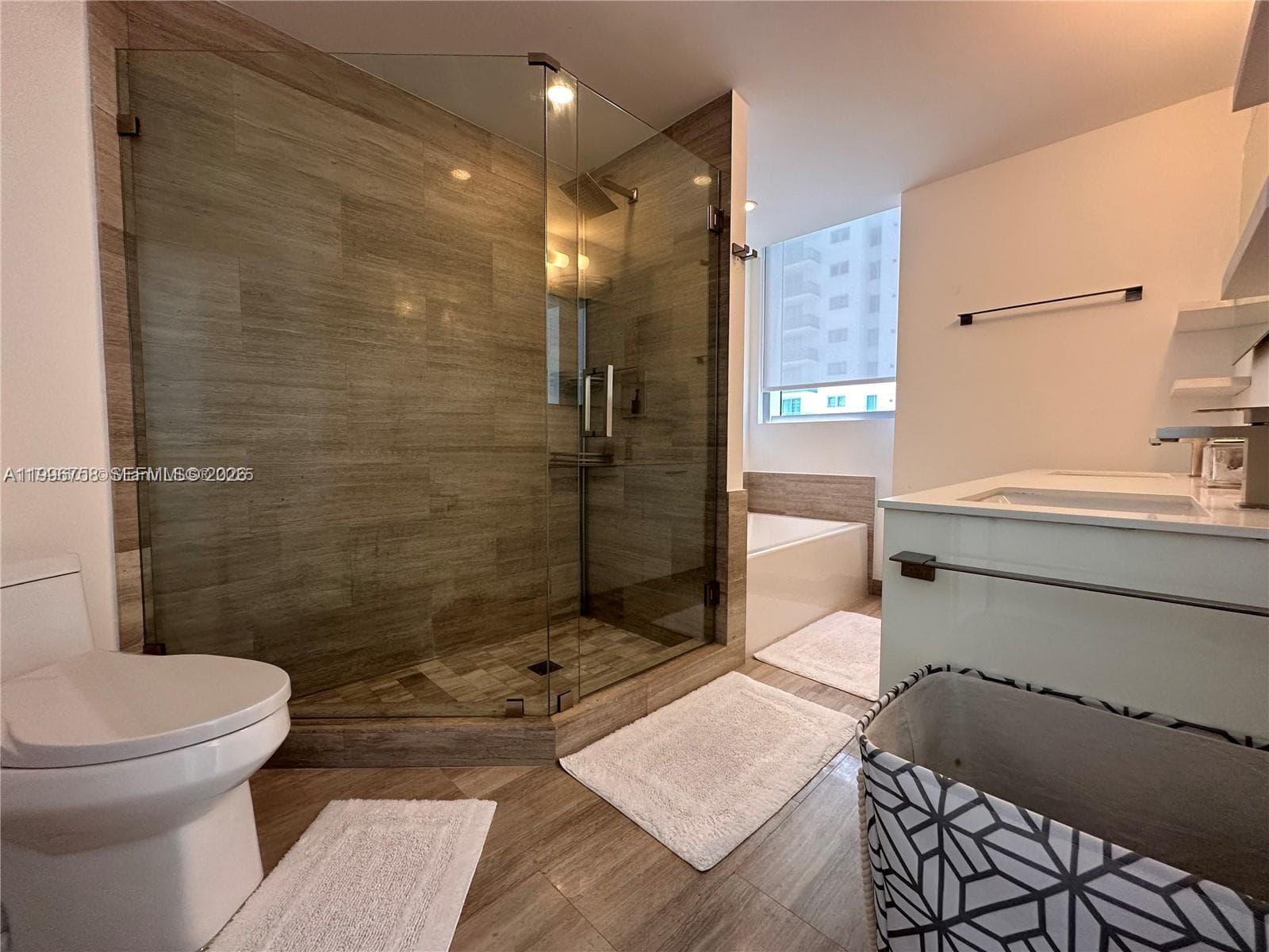 1300 Brickell Bay Dr # 3206, Miami FL 33131 — 12