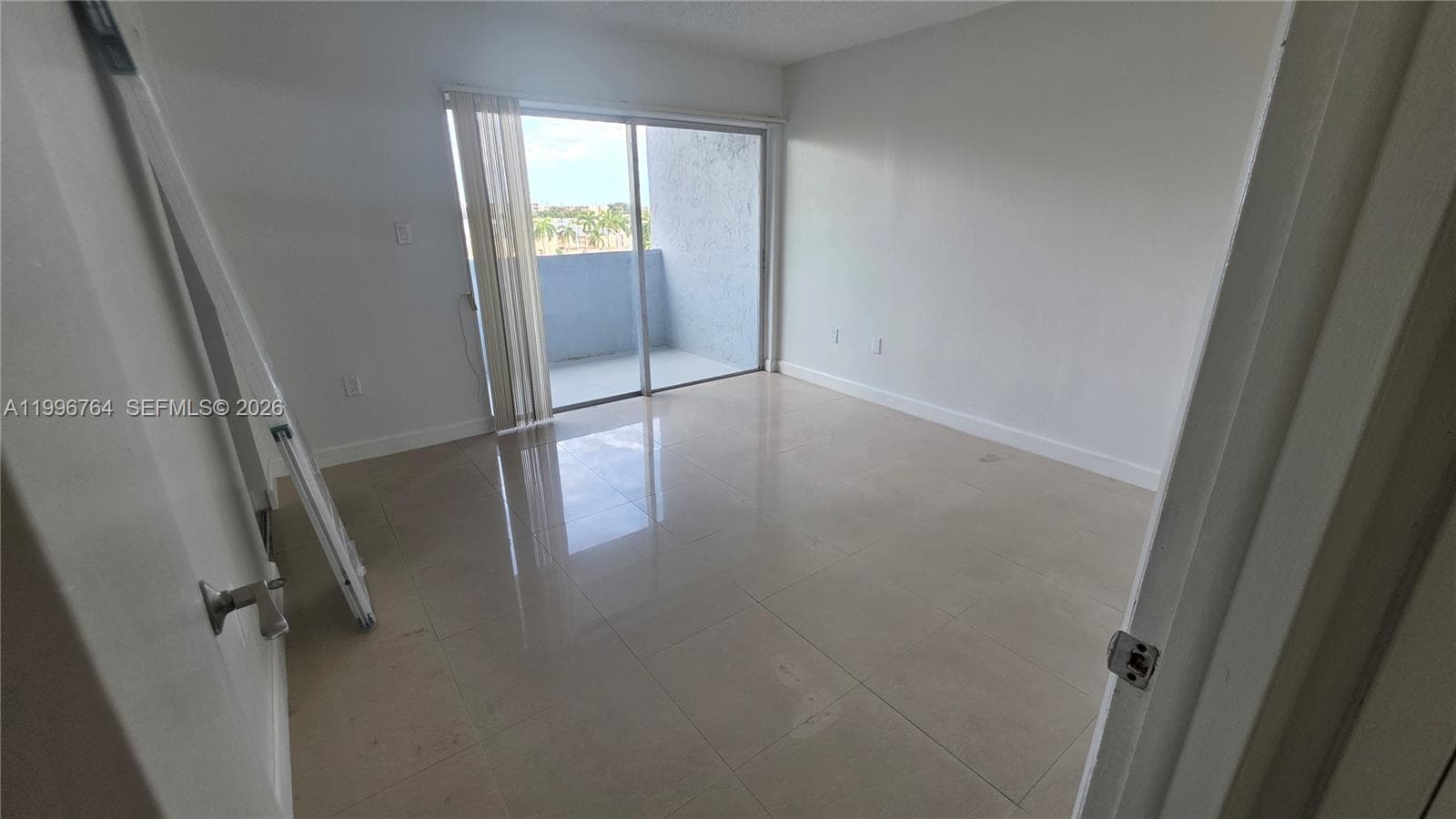 9375 Fontainebleau Blvd # L420, Miami FL 33172 — 2