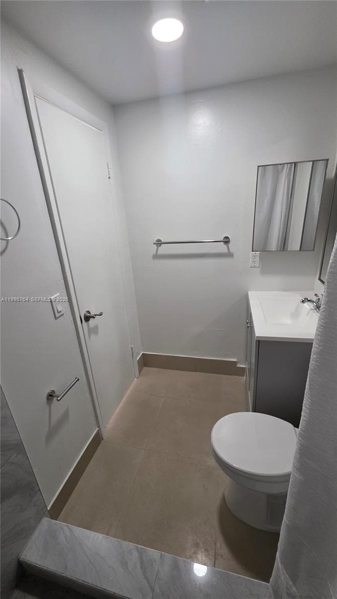 9375 Fontainebleau Blvd # L420, Miami FL 33172 — 6