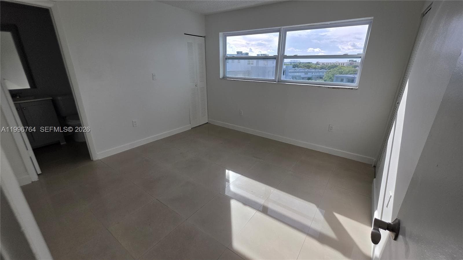 9375 Fontainebleau Blvd # L420, Miami FL 33172 — 3