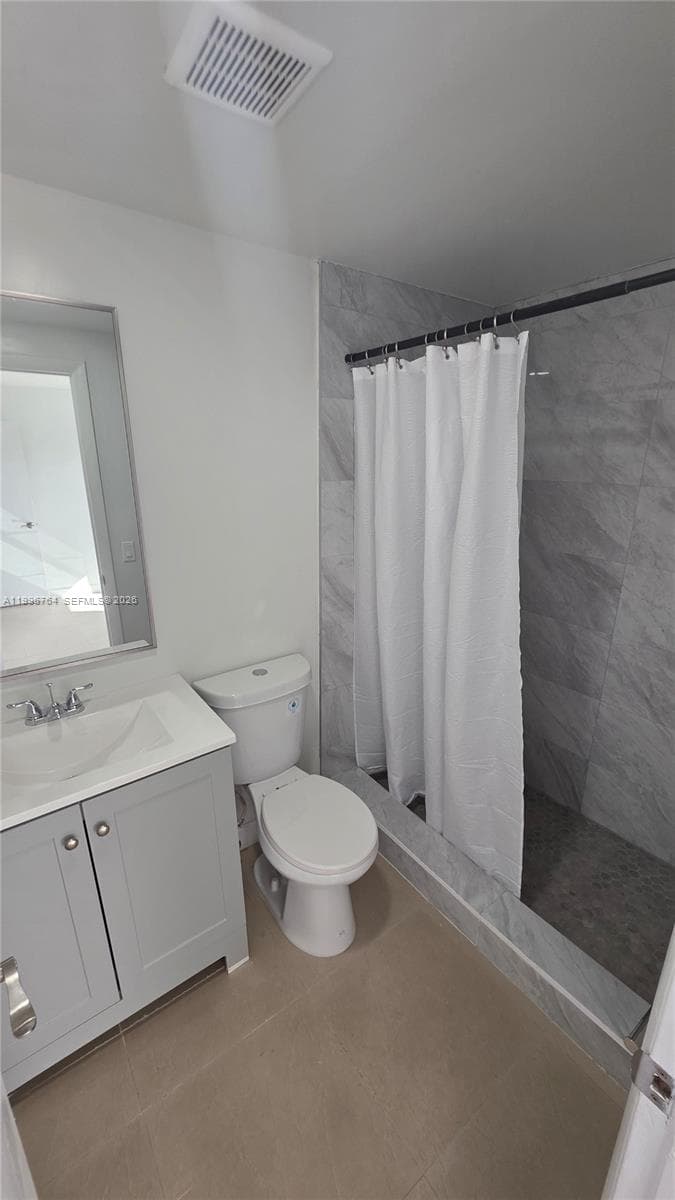 9375 Fontainebleau Blvd # L420, Miami FL 33172 — 4