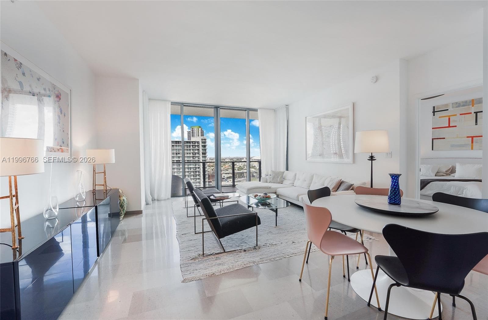 68 SE 6th St # 2104, Miami FL 33131 — 2