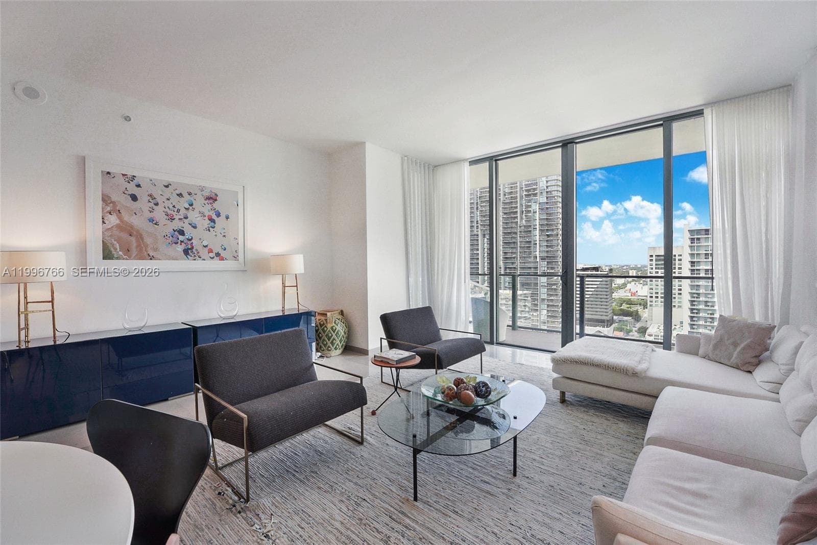 68 SE 6th St # 2104, Miami FL 33131 — 3