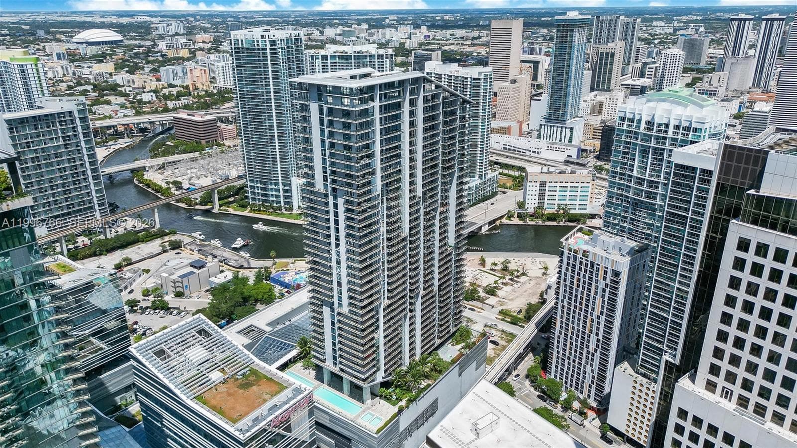 68 SE 6th St # 2104, Miami FL 33131 — 18