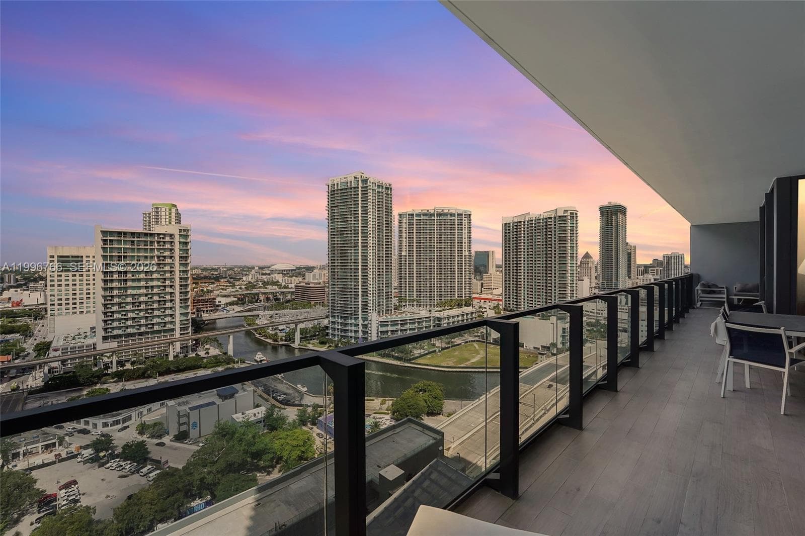 68 SE 6th St # 2104, Miami FL 33131 — 15