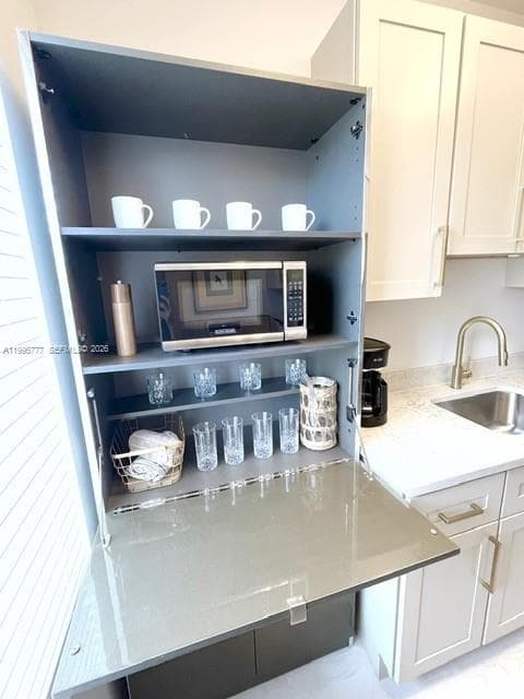 1050 Pennsylvania Ave # 28, Miami Beach FL 33139 — 12