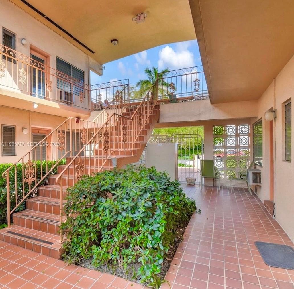 1050 Pennsylvania Ave # 28, Miami Beach FL 33139 — 22