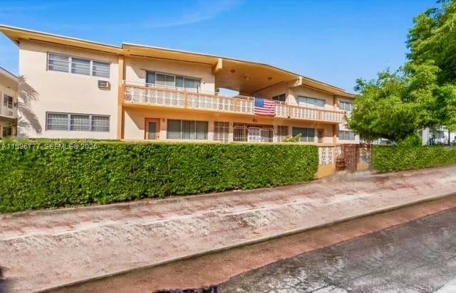 1050 Pennsylvania Ave # 28, Miami Beach FL 33139 — 21