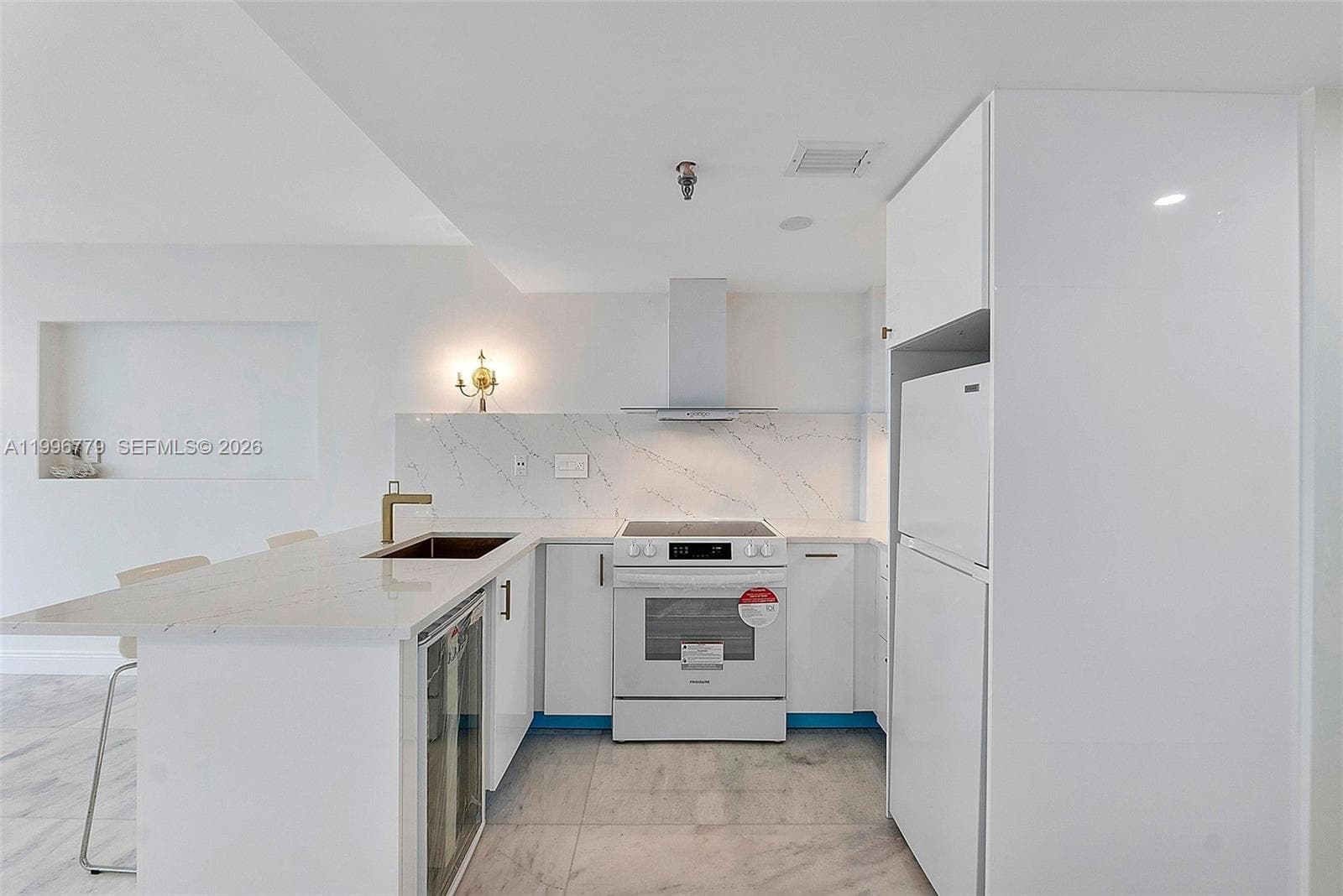 540 Brickell Key Dr # 928, Miami FL 33131 — 3