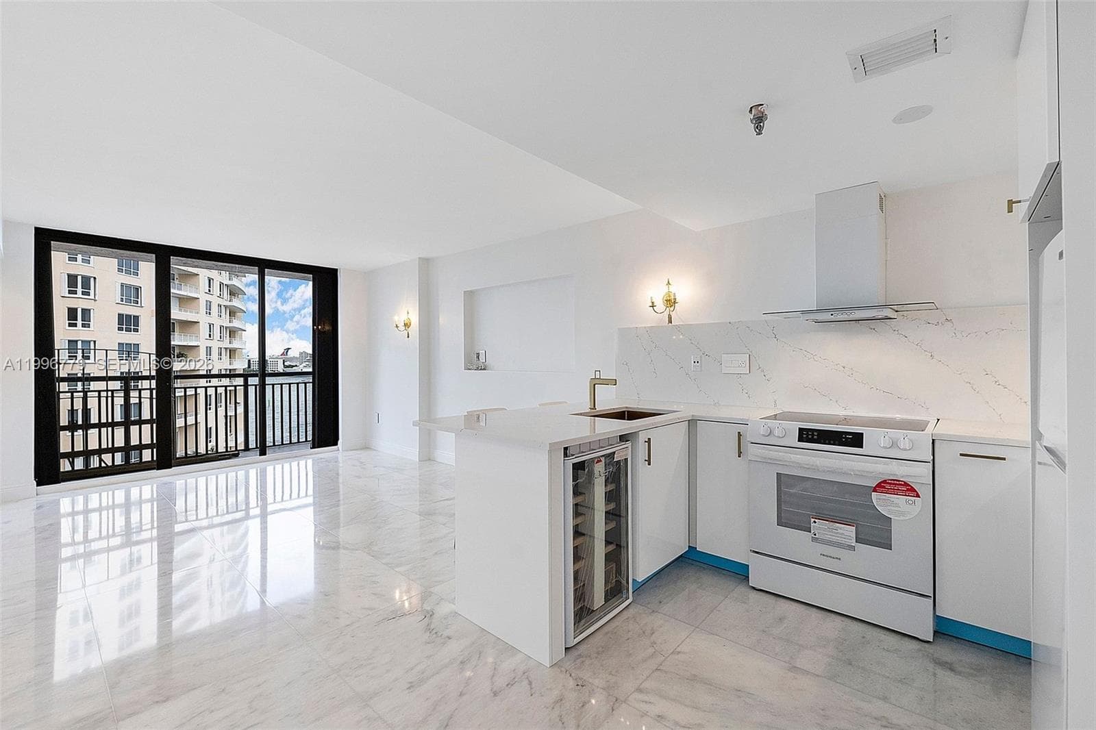 540 Brickell Key Dr # 928, Miami FL 33131 — 9