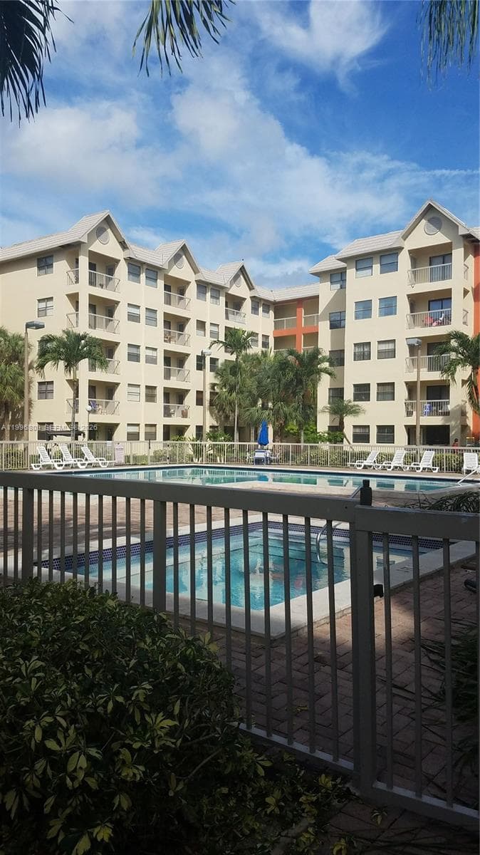 Las Vistas At Doral Condo, Doral, FL — 16