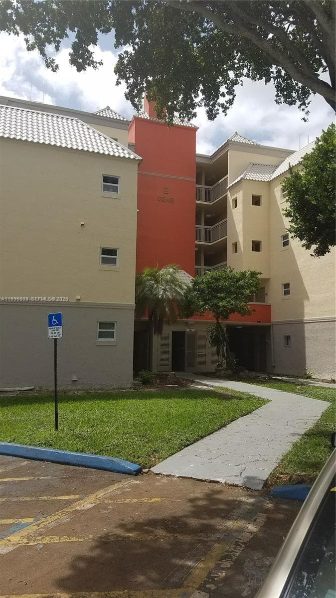 Las Vistas At Doral Condo, Doral, FL — 20