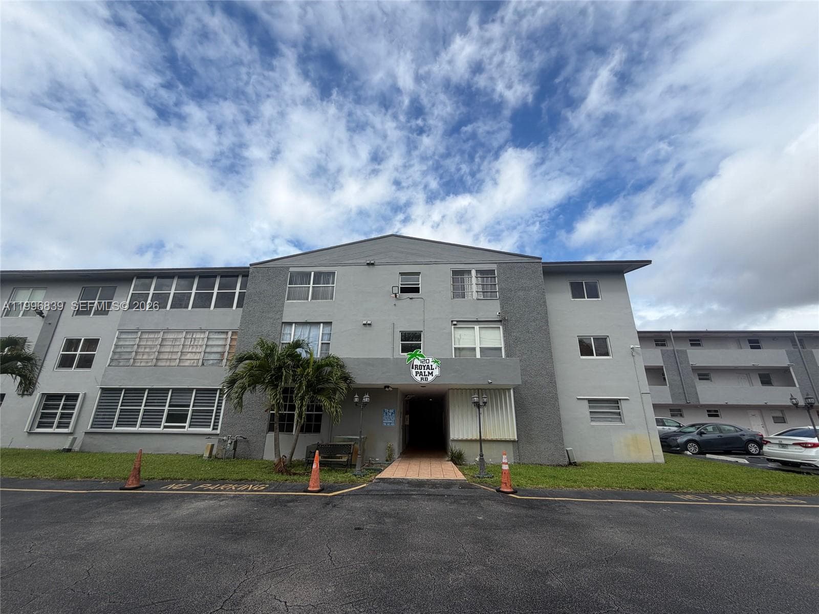 120 Royal Palm Rd # 301, Hialeah Gardens FL 33016 — 2