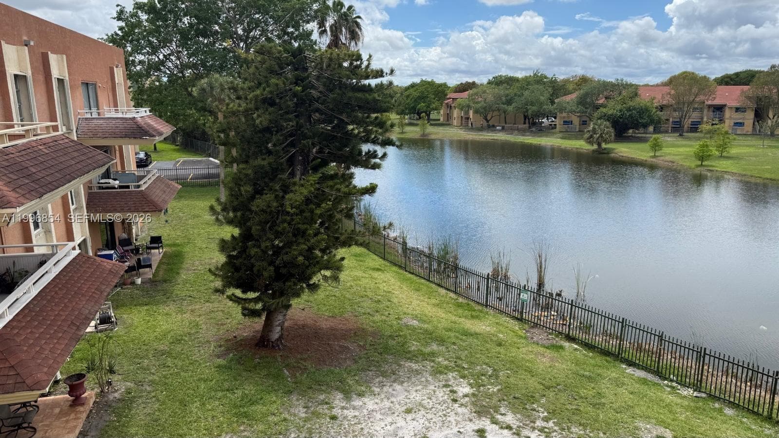 17530 NW 68th Ave # C3010, Hialeah FL 33015 — 23