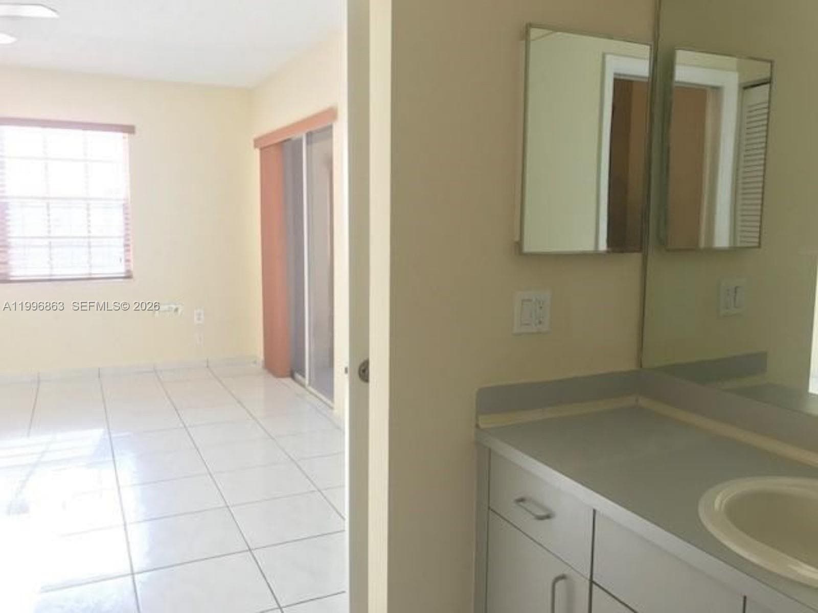 19712 NW 82nd Pl, Hialeah FL 33015 — 17