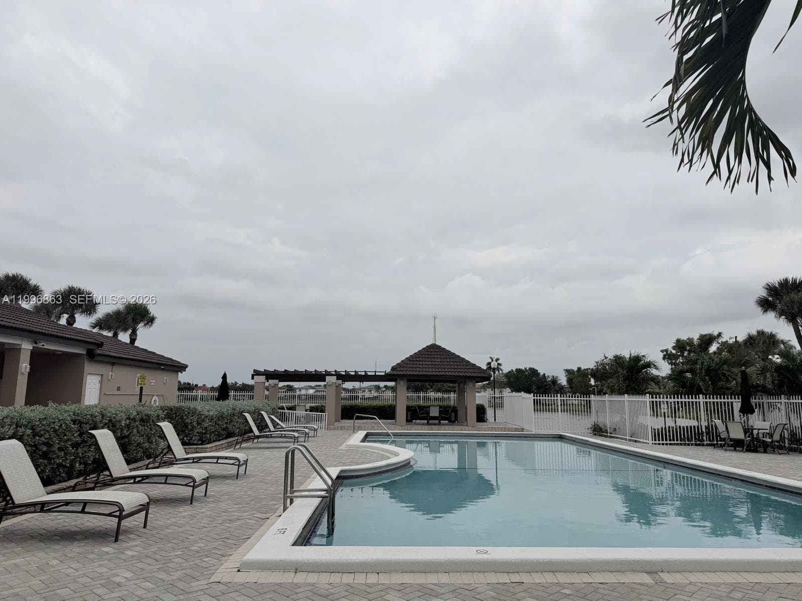 19712 NW 82nd Pl, Hialeah FL 33015 — 22