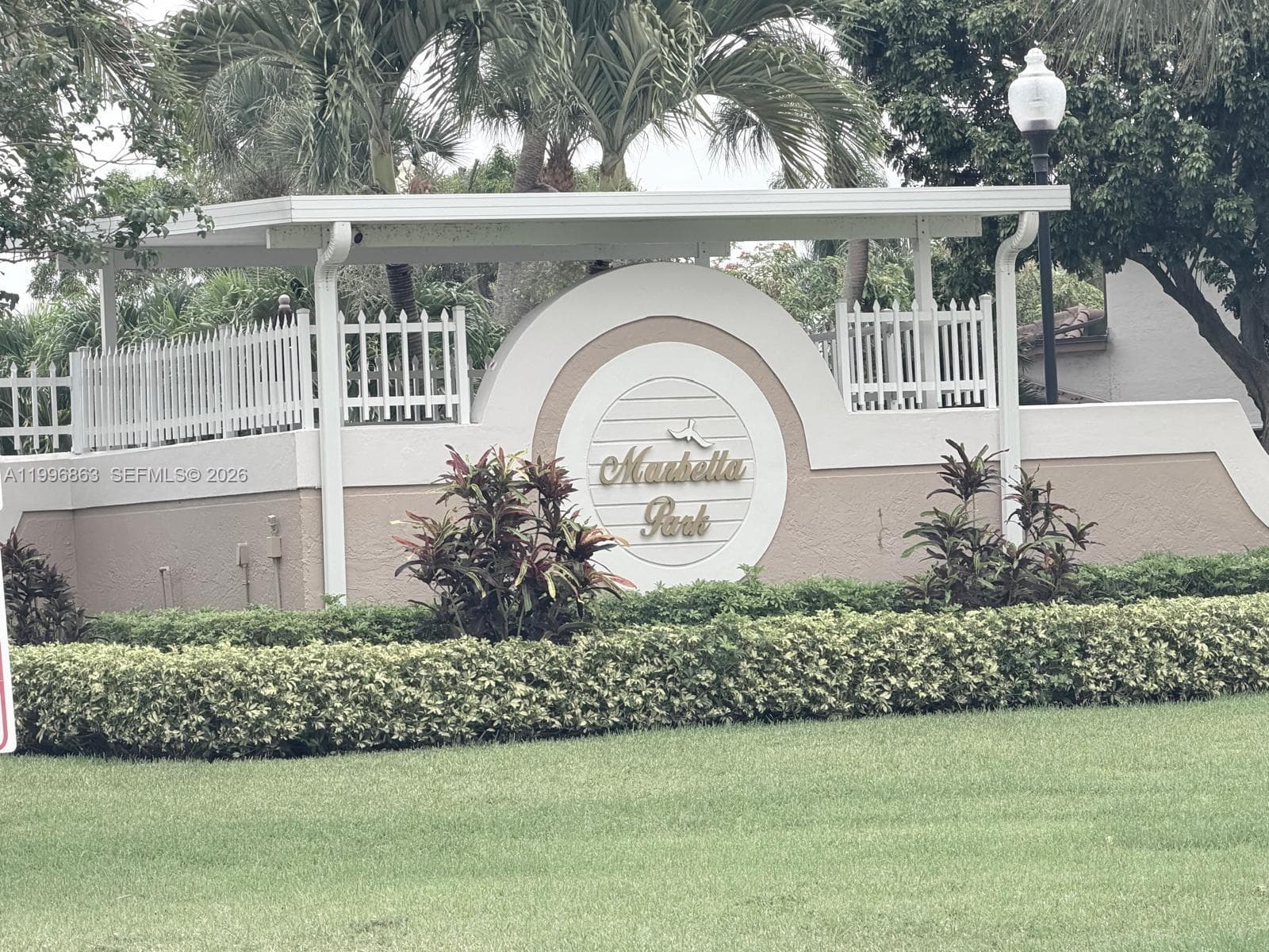 19712 NW 82nd Pl, Hialeah FL 33015 — 36