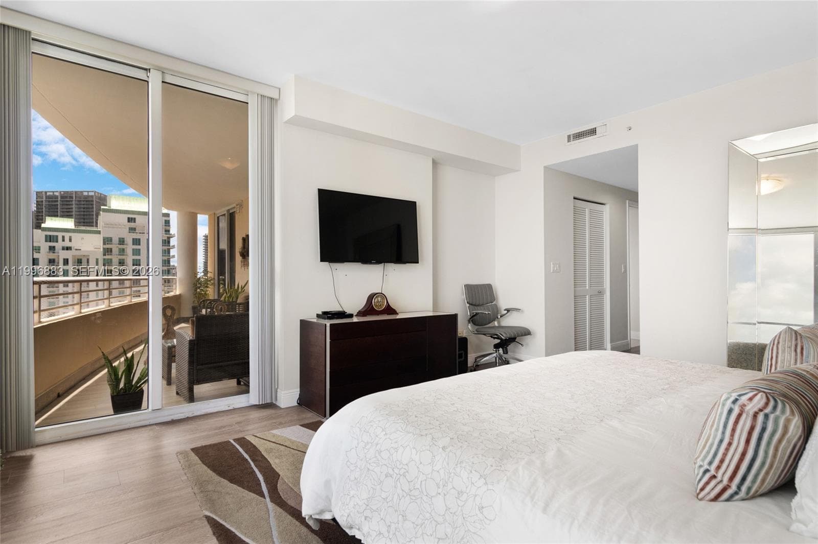 848 Brickell Key Dr # 3905, Miami FL 33131 — 27
