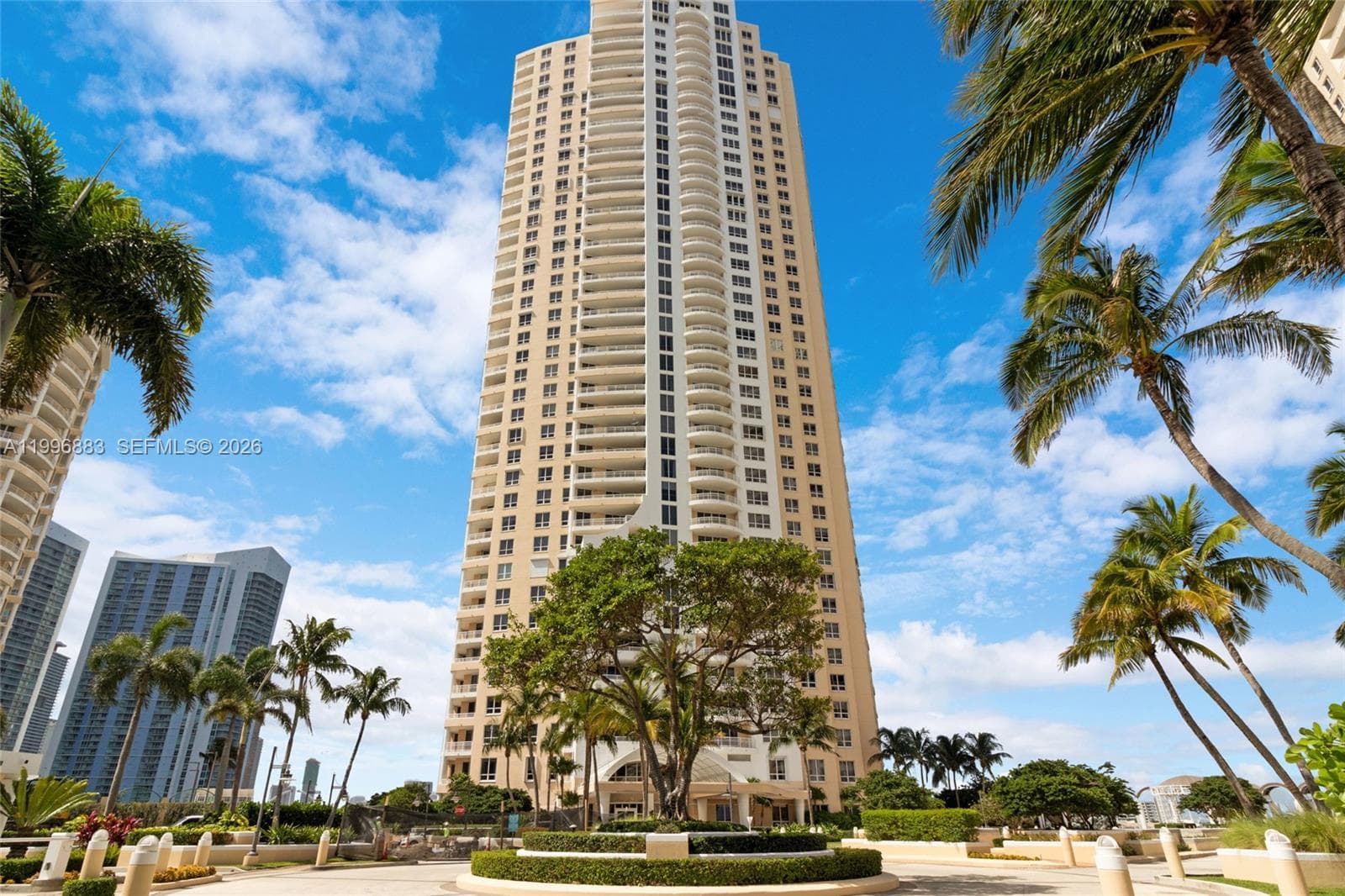 848 Brickell Key Dr # 3905, Miami FL 33131 — 47
