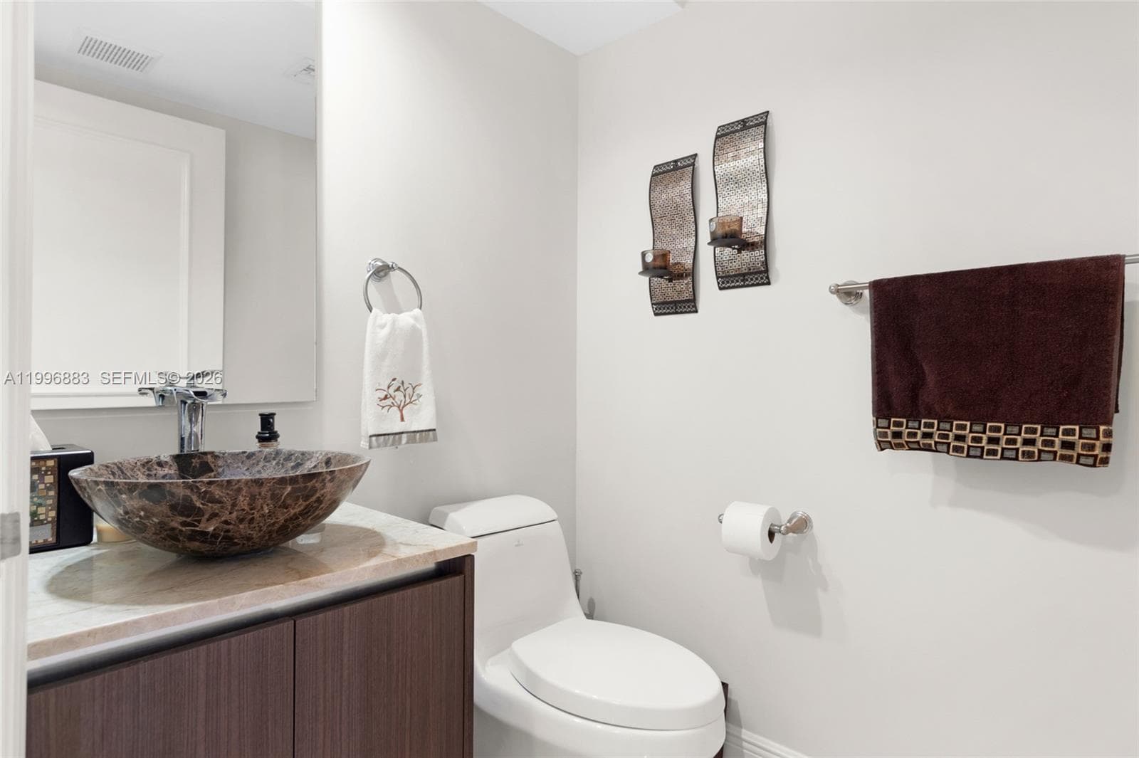 848 Brickell Key Dr # 3905, Miami FL 33131 — 33