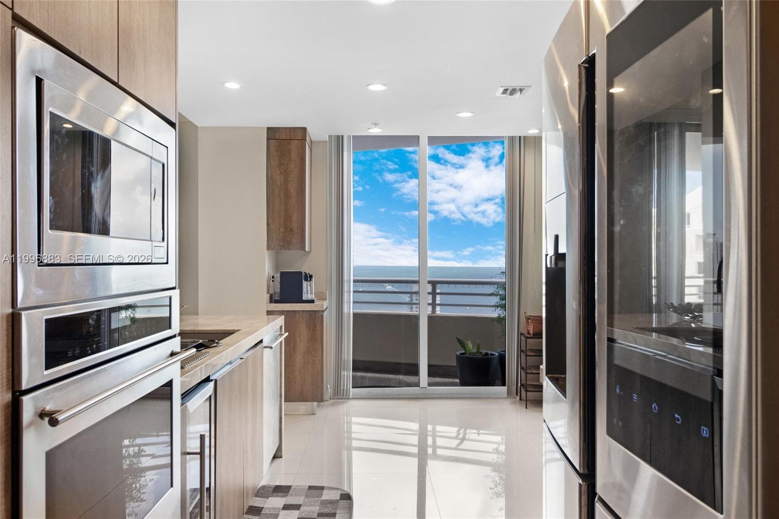 848 Brickell Key Dr # 3905, Miami FL 33131 — 11