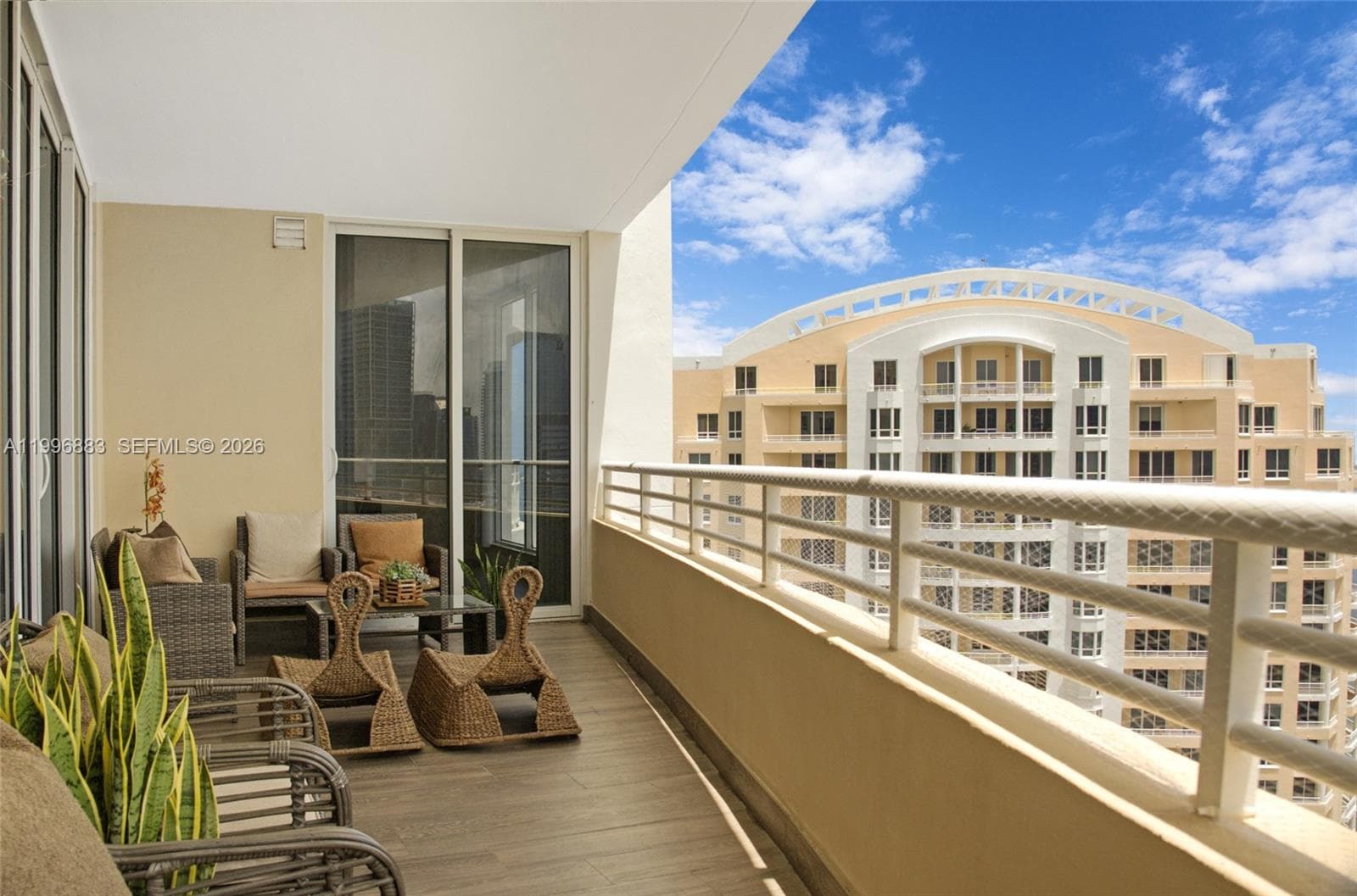 848 Brickell Key Dr # 3905, Miami FL 33131 — 35