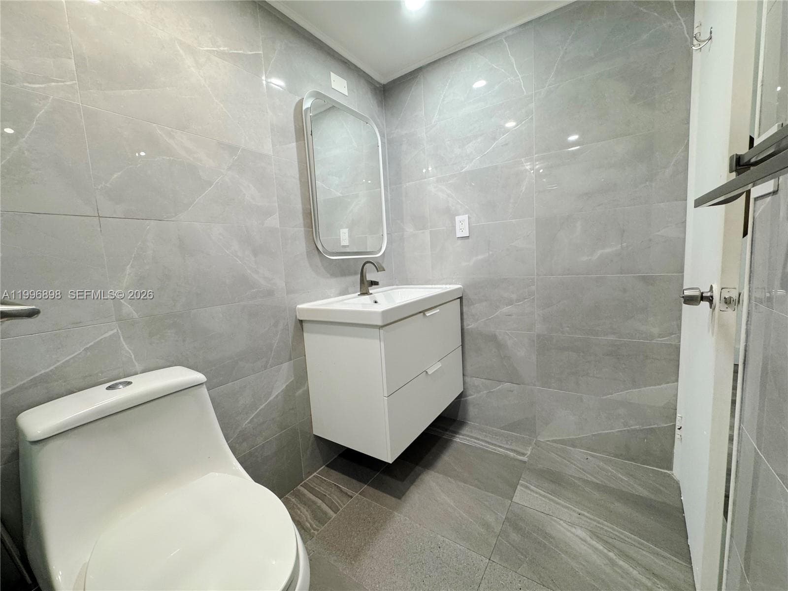1455 N Treasure Dr # 7B, North Bay Village FL 33141 — 12