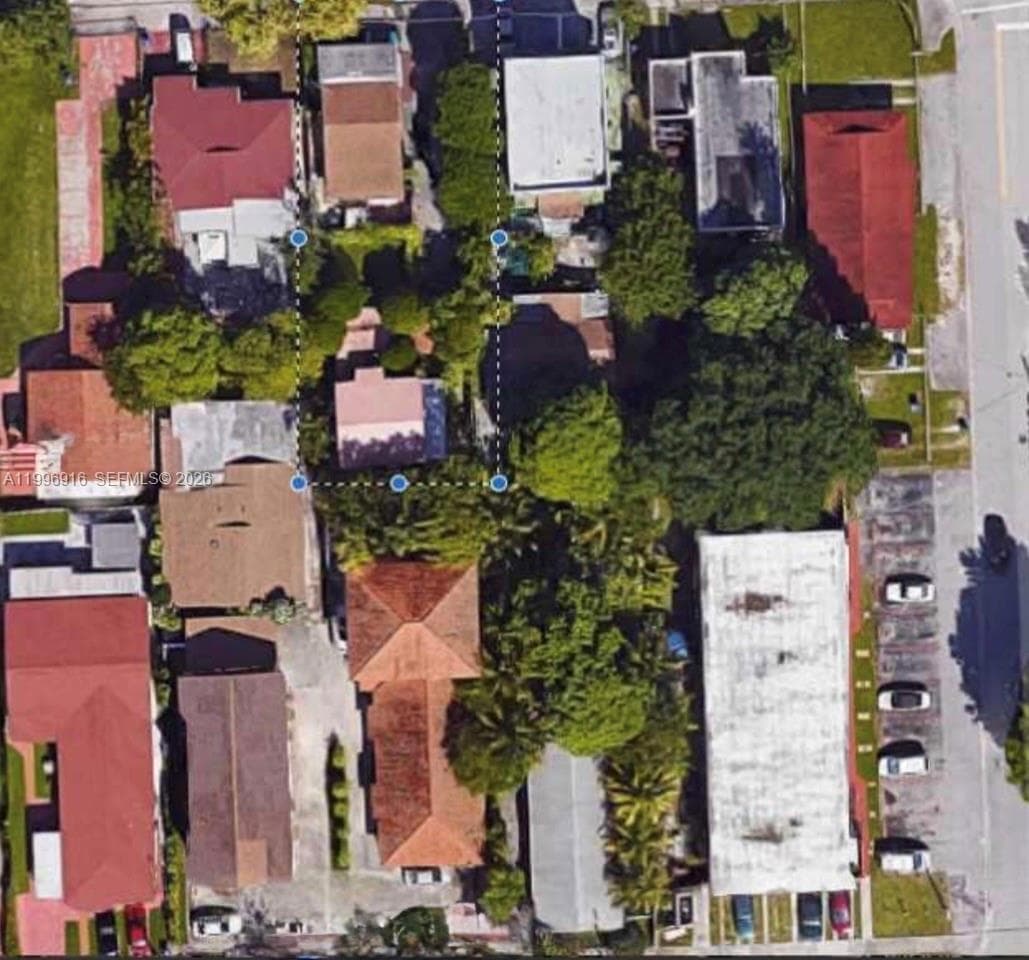 2528 SW 16th St, Miami FL 33145 — 5