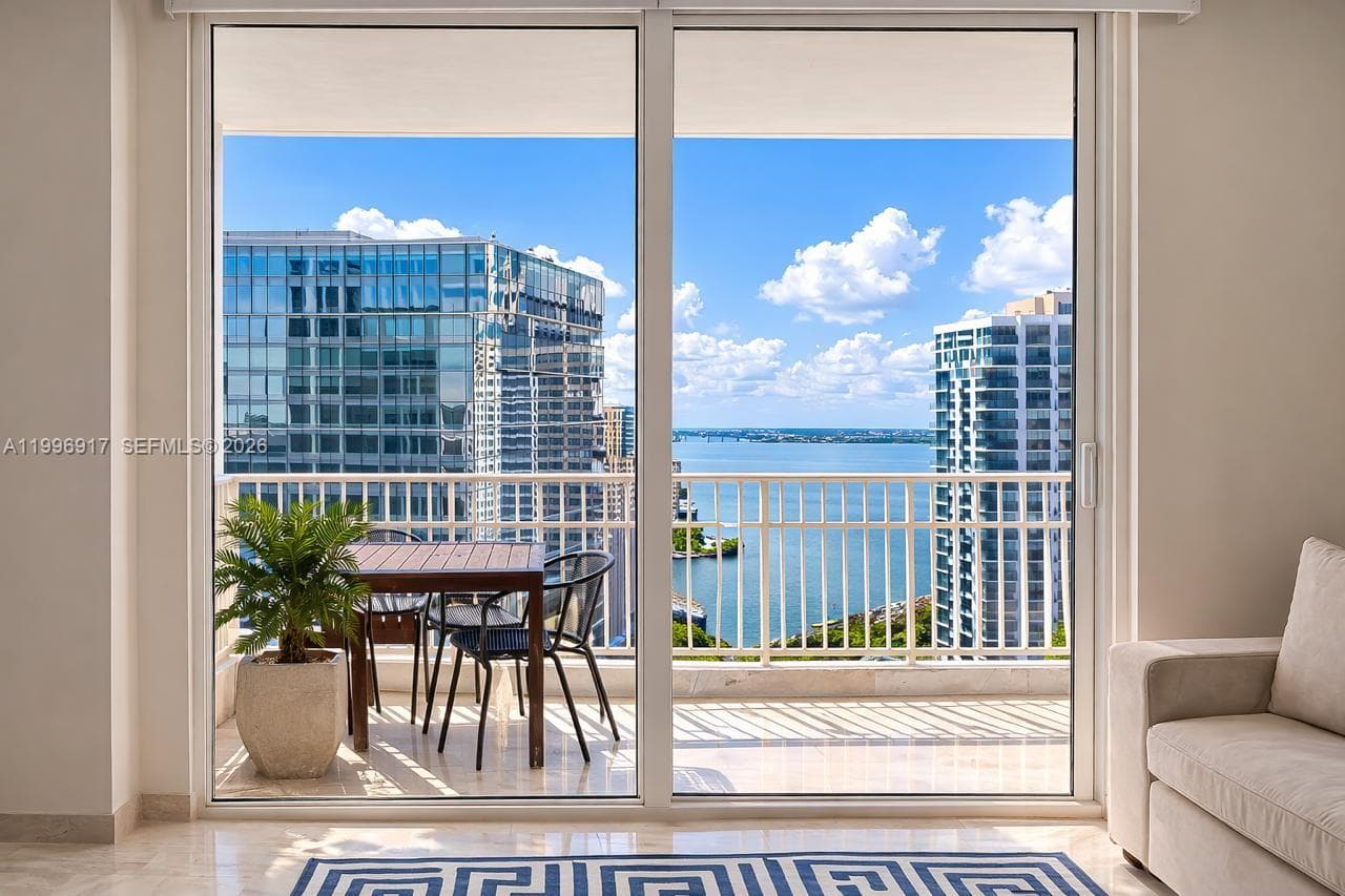 701 Brickell Key Blvd # 1611, Miami FL 33131 — 2