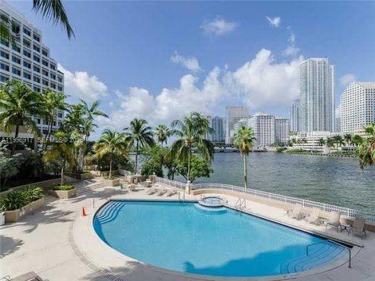 701 Brickell Key Blvd # 1611, Miami FL 33131 — 24