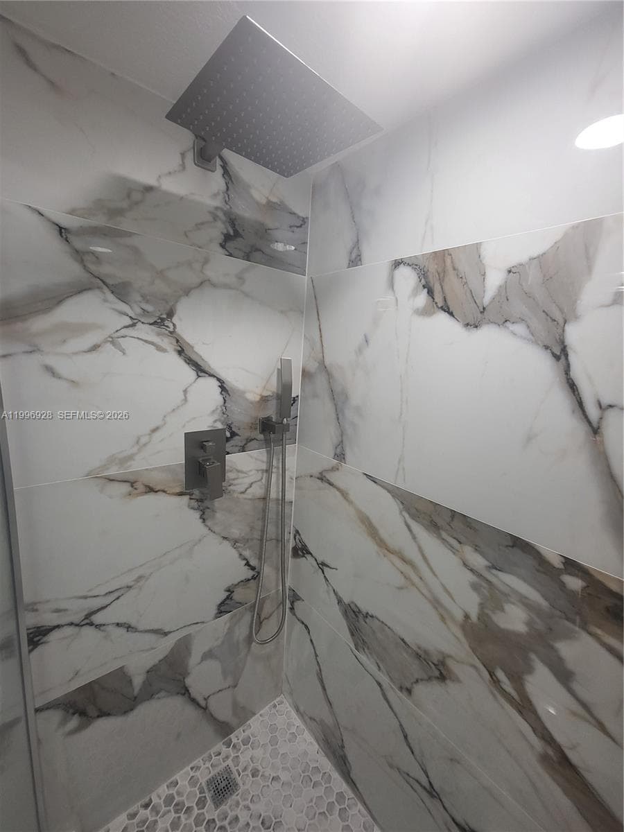 1275 W 35th St # 29B, Hialeah FL 33012 — 27