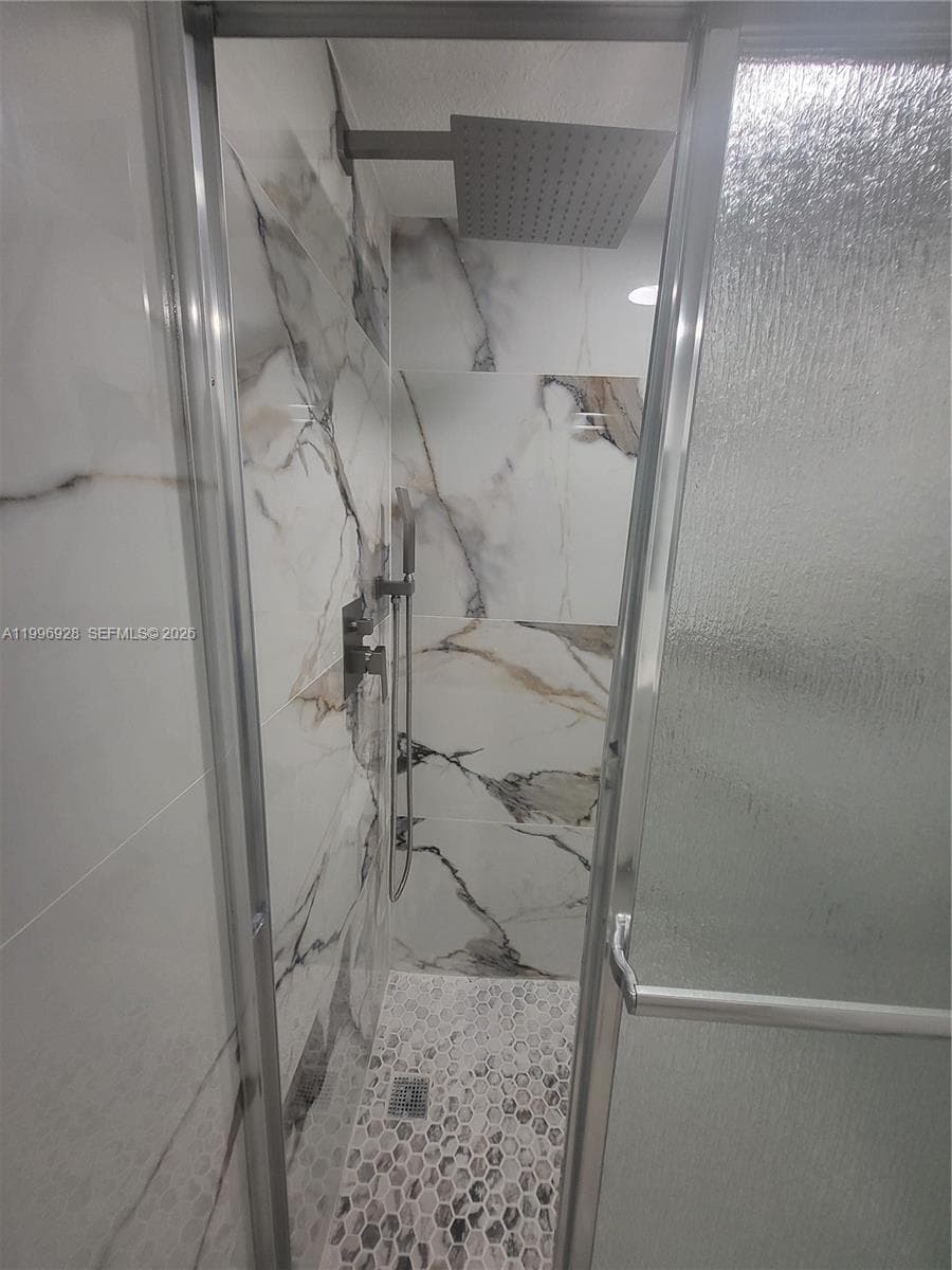 1275 W 35th St # 29B, Hialeah FL 33012 — 28