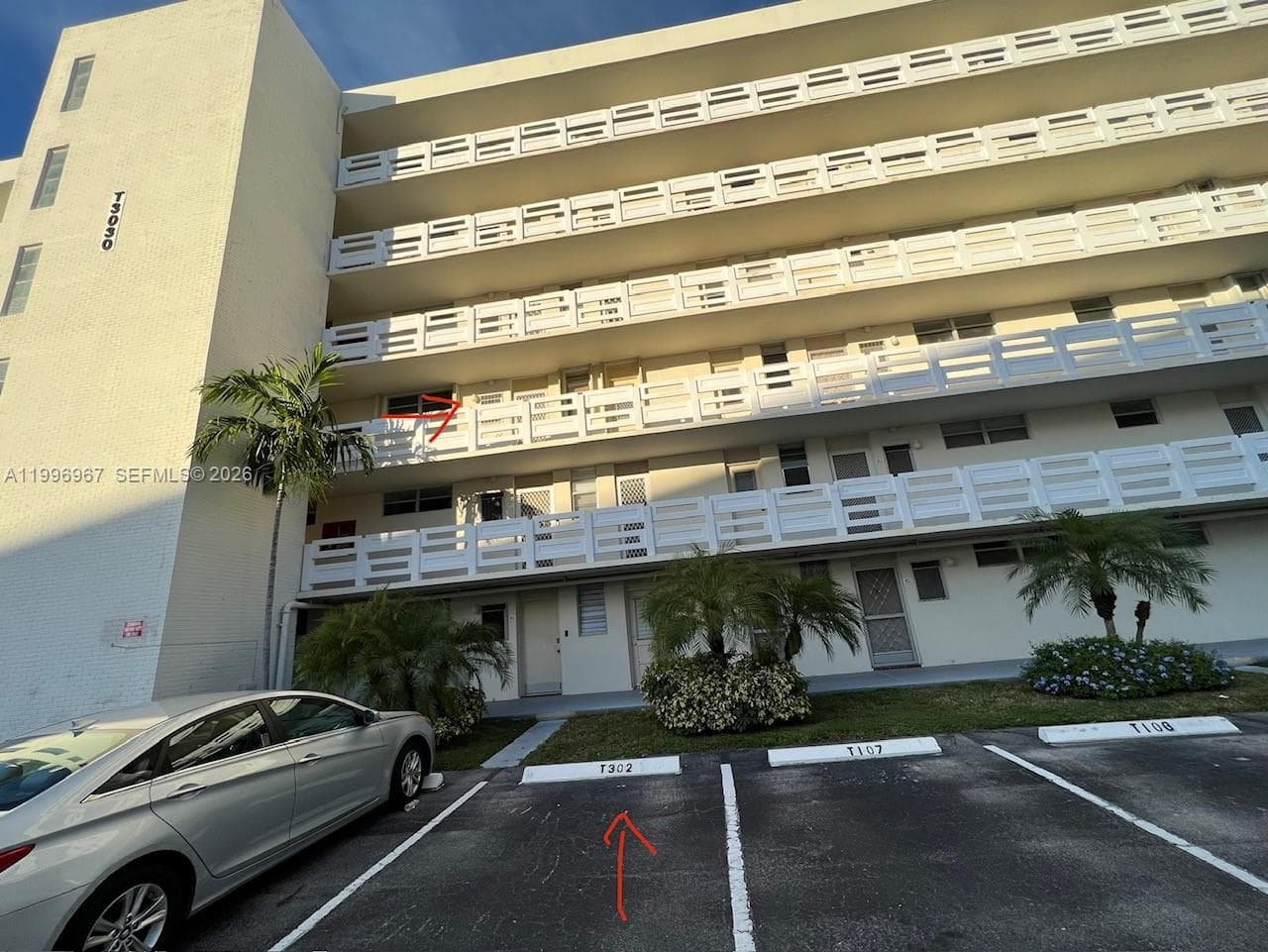 3030 Marcos Dr # T302, Aventura FL 33160 — 34