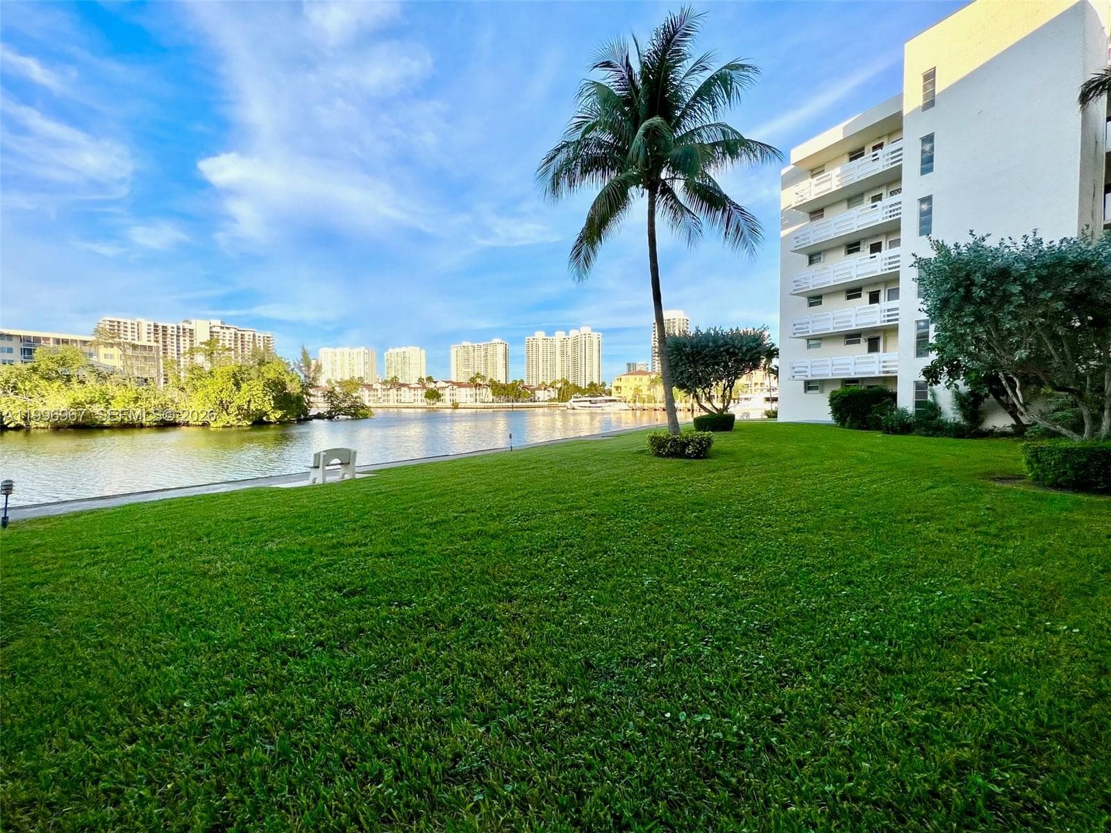 3030 Marcos Dr # T302, Aventura FL 33160 — 33