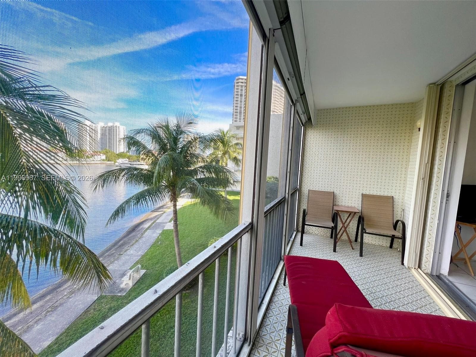 3030 Marcos Dr # T302, Aventura FL 33160 — 4