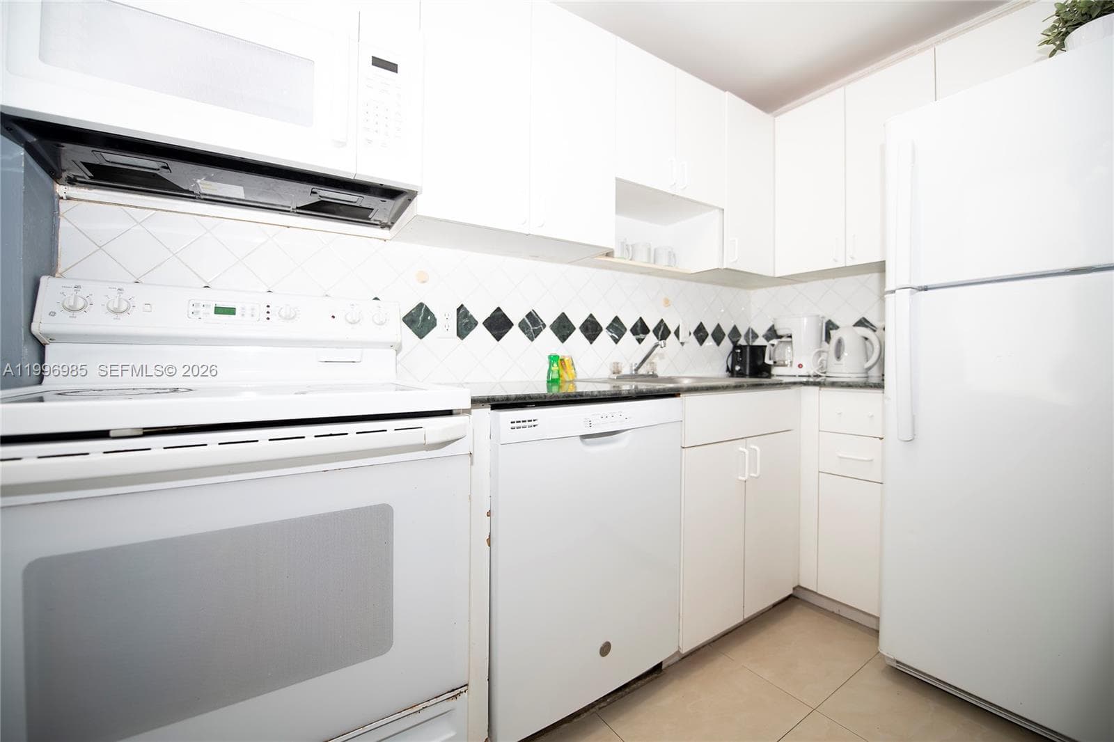 918 Ocean Dr # 202, Miami Beach FL 33139 — 8