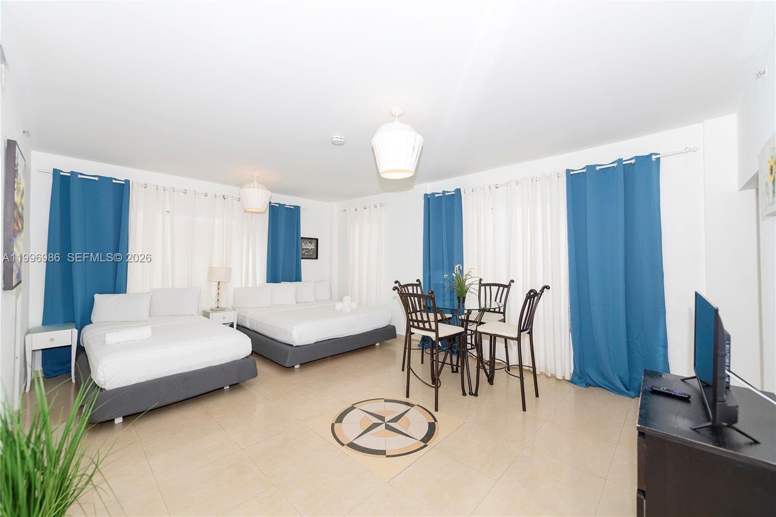 918 Ocean Dr # 203, Miami Beach FL 33139 — 3