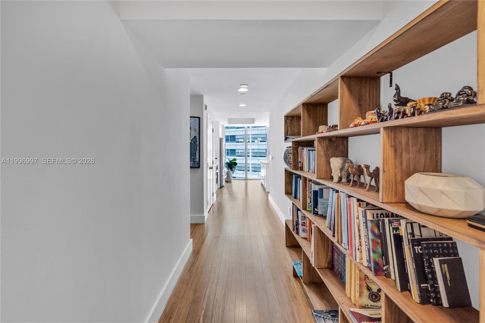 888 Biscayne Boulevard # 812, Miami FL 33132 — 17