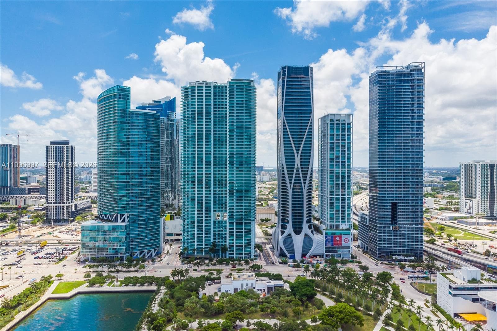 888 Biscayne Boulevard # 812, Miami FL 33132 — 30